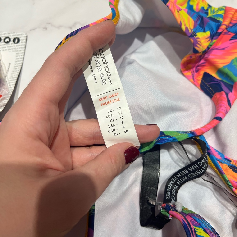 Boohoo Multicolor Tropical Bikini Top - Picture 6 of 6